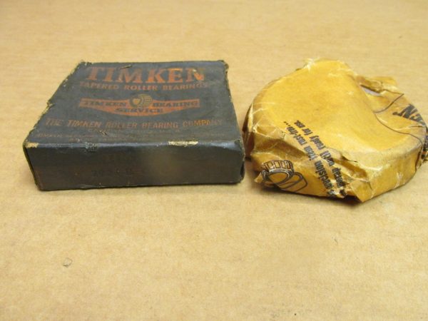 Timken 2924B flanged tapered roller bearing cup – image 1