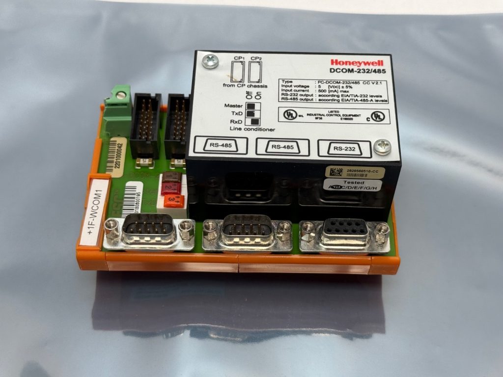 Serial Communication Interface FTA - One RS-232 and Two RS-485 / RS-422 Ports, 5 V DC 500 mA