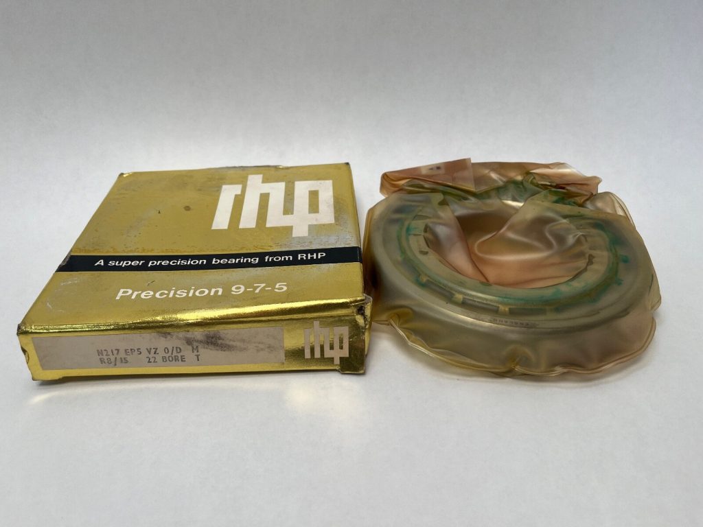 Single-Row Cylindrical Roller Bearing 85 x 150 x 28 mm, N Design, Straight Bore, P5 Precision, Non-Locating