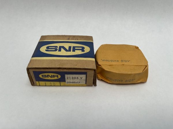 SNR 21305VJ30 spherical roller bearing – image 1