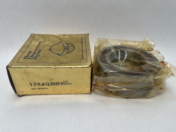 NDH Q20214DTT7A angular contact ball bearing tandem duplex set, shrink-wrapped, beside its New Departure Hyatt box