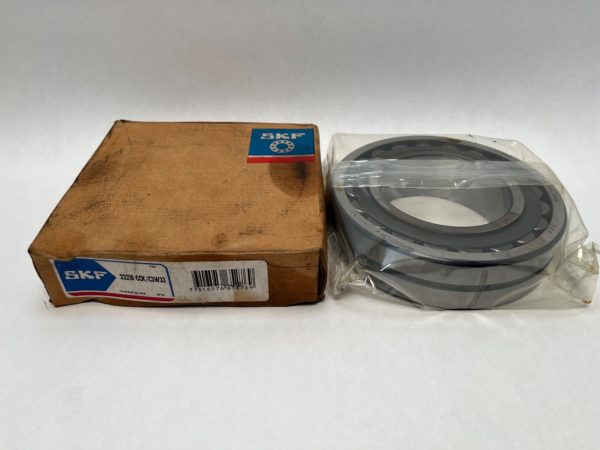 SKF 22218 CCK/C3W33 spherical roller bearing – image 1