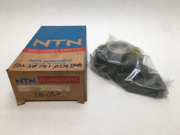 NTN UCFH207D1 flange bearing unit – image 1