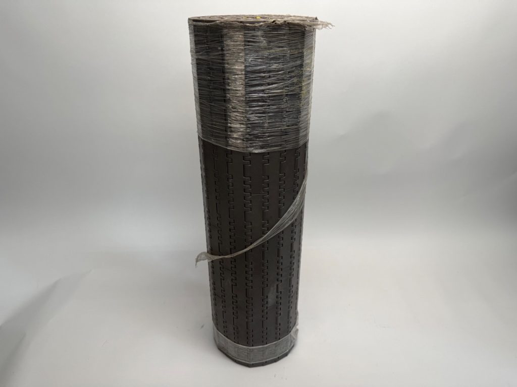 MatTop Conveyor Chain — 24 in Wide, 1.00 in Pitch, Solid Top, Straight Running, HP Material, 5 ft Length