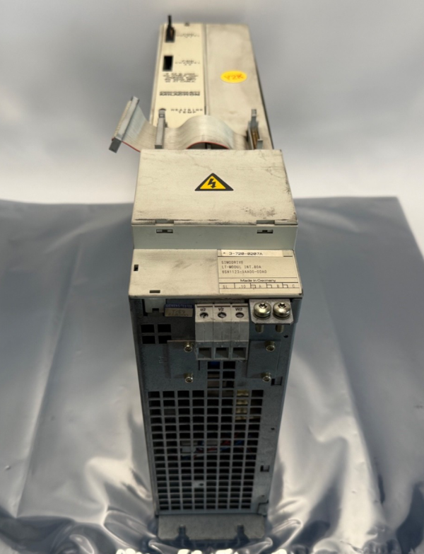 Siemens 6SN1123-1AA00-0DA0 SIMODRIVE 611 power module – image 1