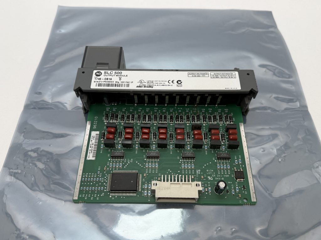 Allen-Bradley 1746-OB16 Ser D SLC 500 16 Point DC Output Module 1746OB16
